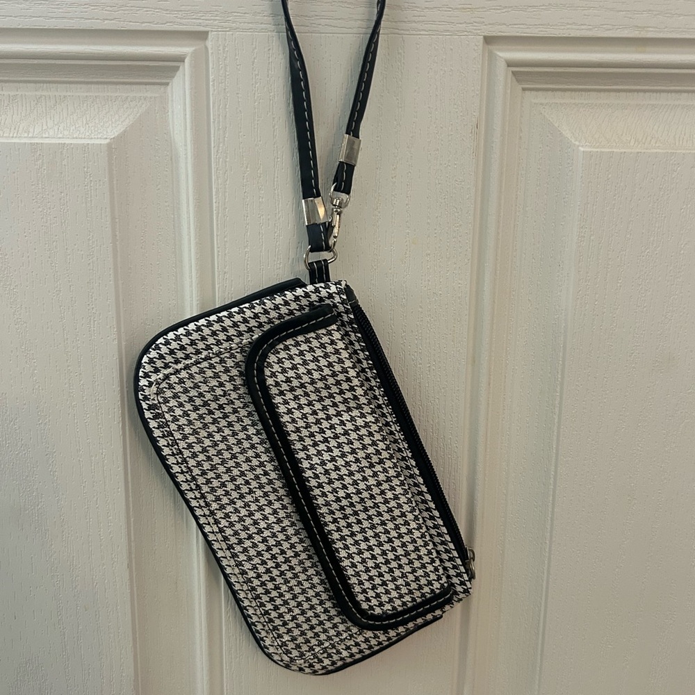 Thirty-One Black and White Chevron Tote - Picture 5 of 11